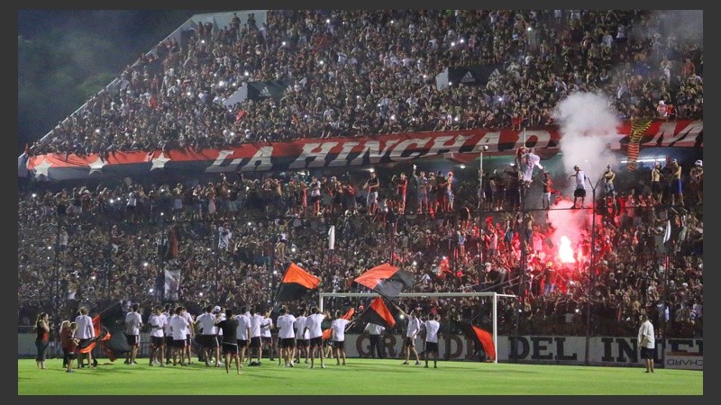 La locura rojinegra se renueva este jueves.