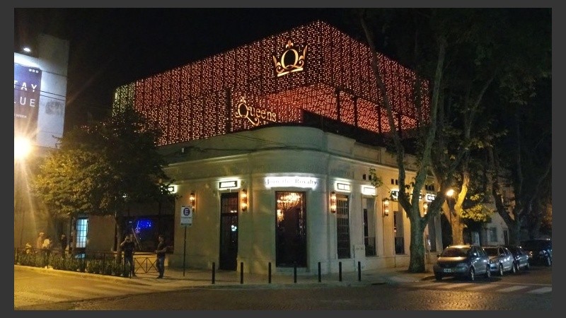 El frente del nuevo bar en Oroño y Güemes.