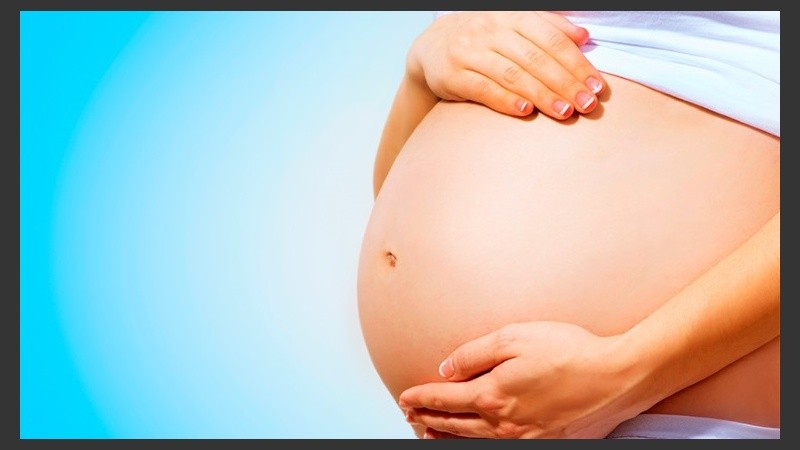 El tétanos neonatal ocurre cuando se infecta el cordón umbilical de un recién nacido, porque el instrumento utilizado para cortar no está esterilizado.