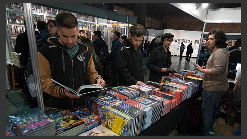 Hay gran variedad de historietas, libros y revistas para elegir y comprar. 