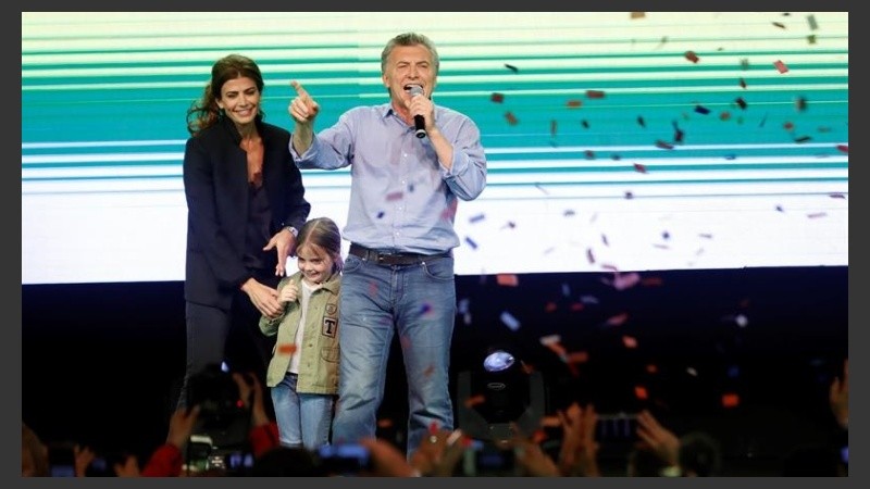 Mauricio Macri festeja con su familia.