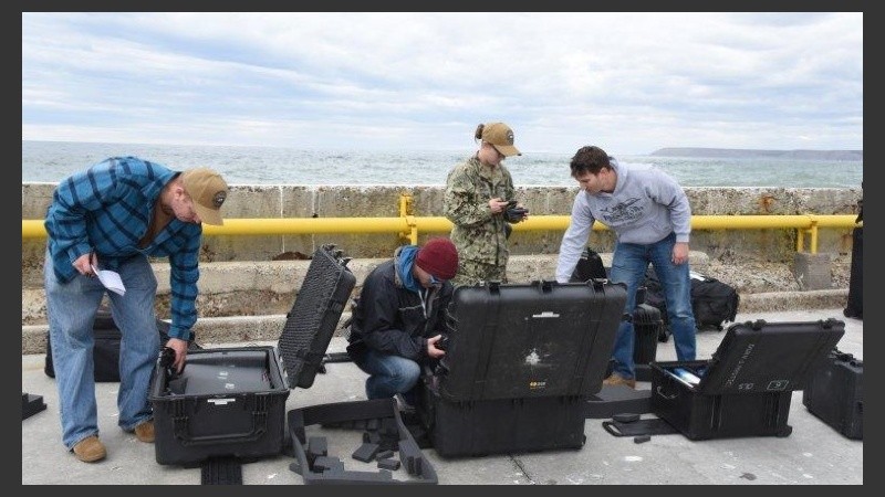 Los norteamericanos y su tecnología en Puerto Madryn.