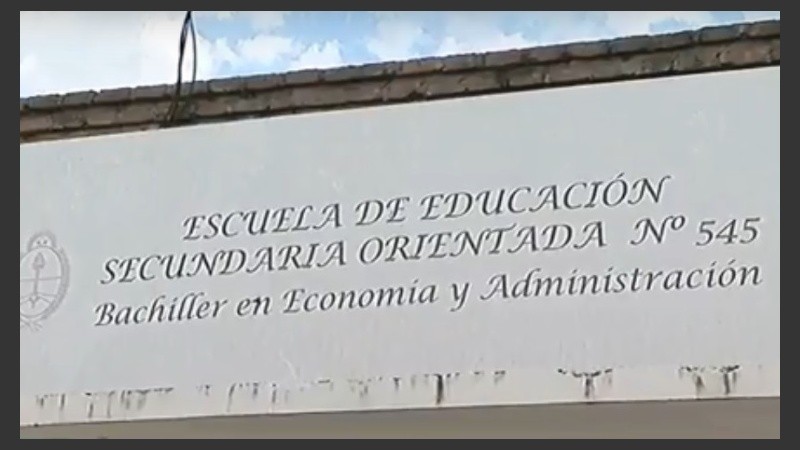 La escuela está ubicada en Arijón y Alvear.