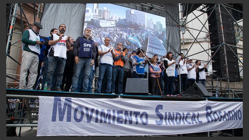 El acto del Movimiento Sindical Rosarino en San Martín y Córdoba.