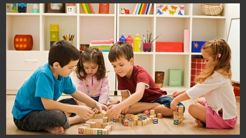 El juego, al ser libre y espontáneo, produce una satisfacción que contribuirá a que el alumnado refuerce su conducta lúdica. 