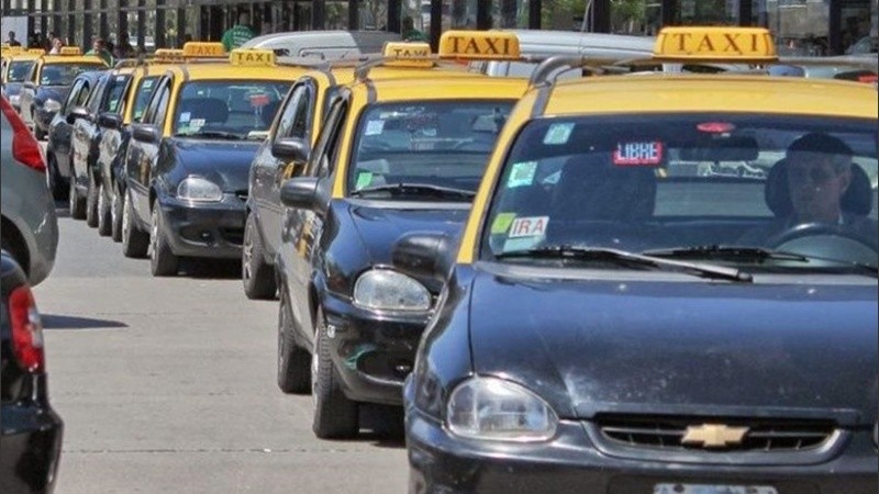 Los taxistas piden un aumento para noviembre.