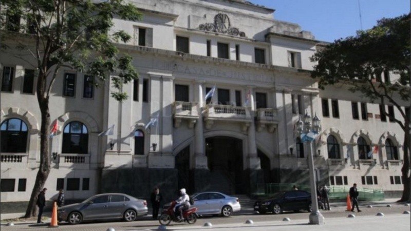 La condena al abusador fue leída en los tribunales de la capital provincial. 