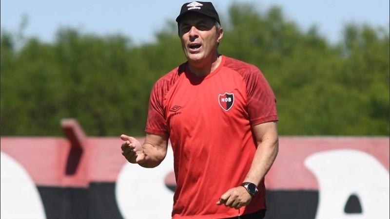 Kudelka le hará dos cambios a la formación ante Independiente.