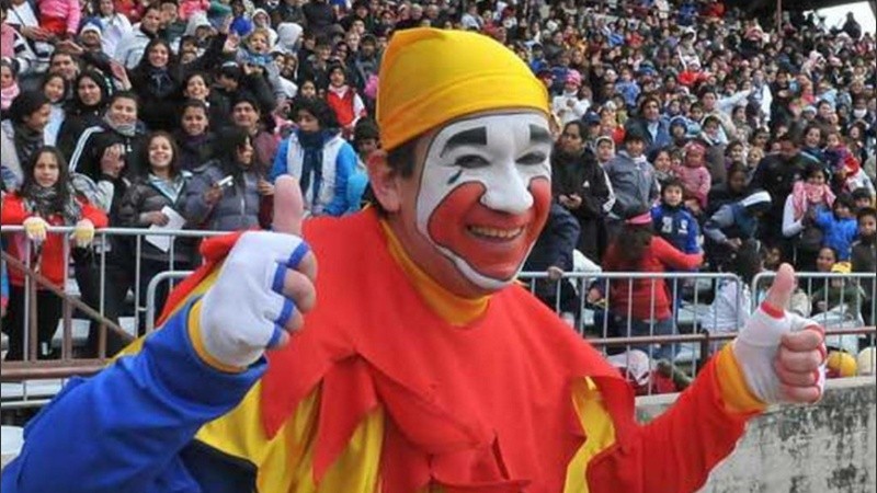 Tanto Sol, su hija y madre de su nieta Luna; como su hijo Jeremías apuntaron contra el payaso. 