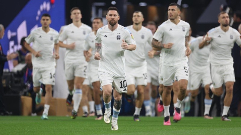 Lionel Messi, en un lazo de unión con el público argentino, juega otra final.