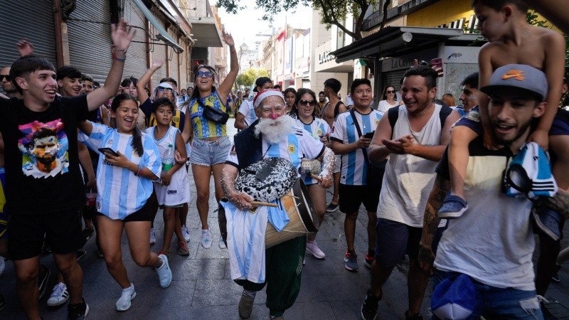 Los festejos en las calles rosarinas. 