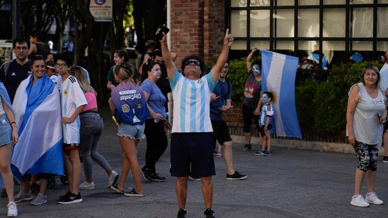 Los festejos en las calles rosarinas. 