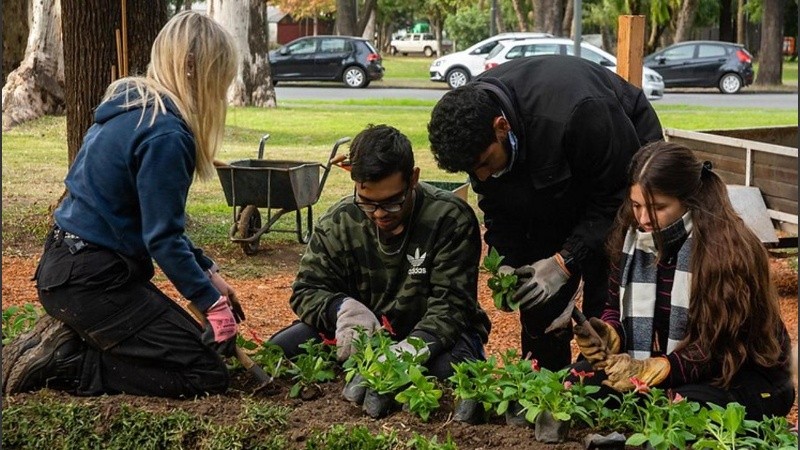 Los talleres se dictarán en la Escuela de Jardinería municipal y comienzan en marzo.