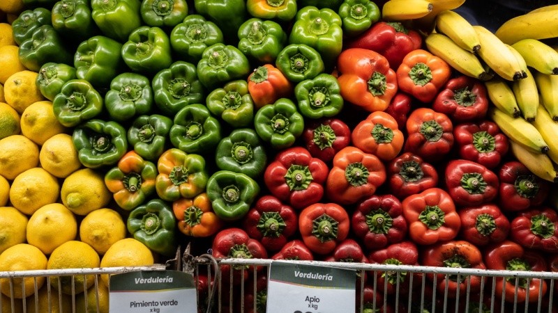 “Se visualizó un comportamiento disímil entre la canasta de frutas, que aumentó su precio en góndola, y la de verduras, que tendió a la baja (10%, según el Indec)