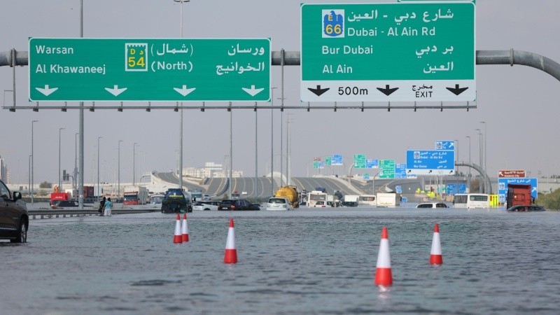 Desde 1949 no se registraban lluvias de tal magnitud en la región, marcando este evento como histórico, incluso antes de la formación de los Emiratos en 1971.