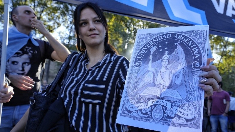 El dibujo del momento también se vio repetidamente en la manifestación de Rosario.
