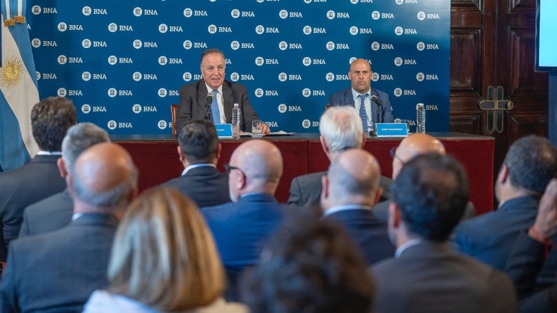 El presidente del Banco de la Nación Argentina, Daniel Tillard, y el vicepresidente de la entidad, Darío Wasserman, presentaron la nueva línea.