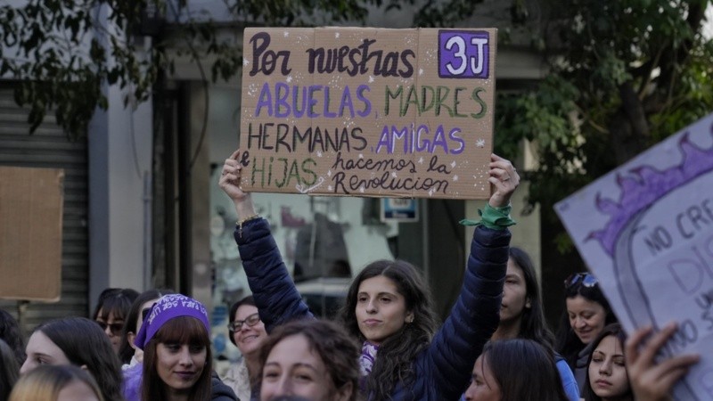 Masiva marcha en Rosario por Ni una menos.