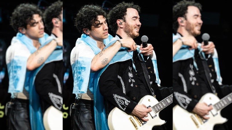 La imagen de cuando Joe Jonas abrazó a su hermano Kevin en los shows en Argentina.