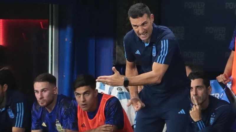 Scaloni haría varias modificaciones en el equipo