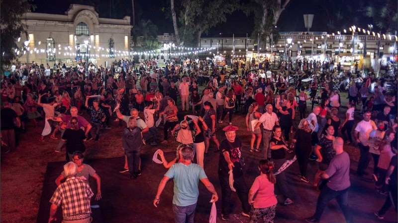 El Festival de la Patria Mía.