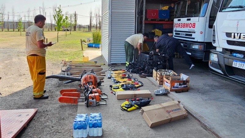 Los bomberos santafesinos viajan a combatir los incendios en Córdoba.