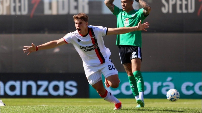 Silvetti convirtió su primer gol con la camiseta de Newell's.