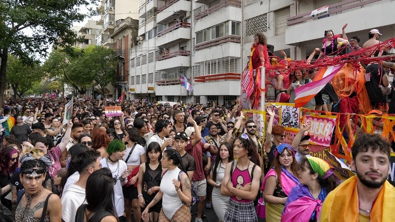 Una nueva Marcha del Orgullo se desplegó este sábado en Rosario.