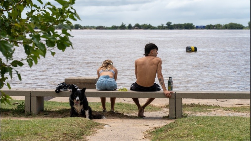 El verano se adelantó en Rosario.