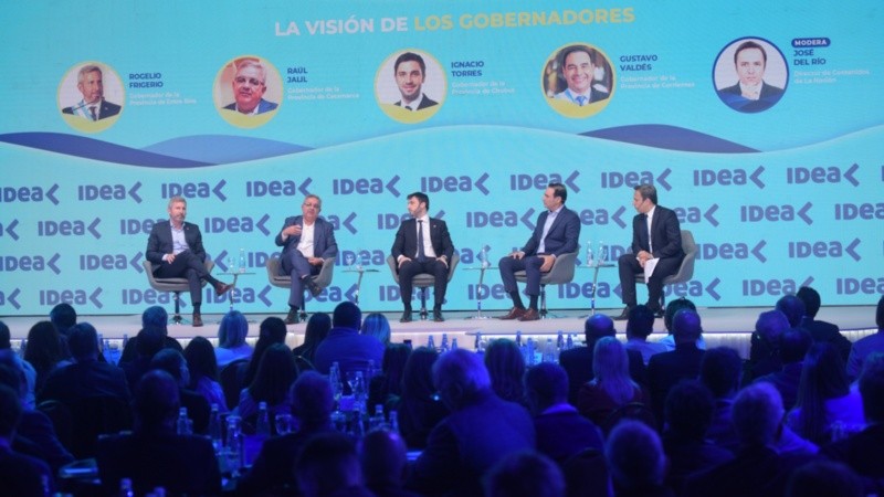 Los gobernadores presentes en el Coloquio de Idea de Mar del Plata.