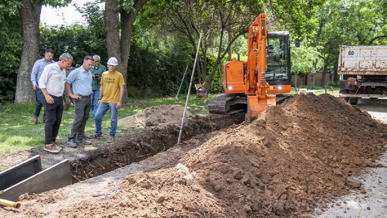 Municipio y Provincia iniciaron una amplia obra de cloacas en el noroeste rosarino