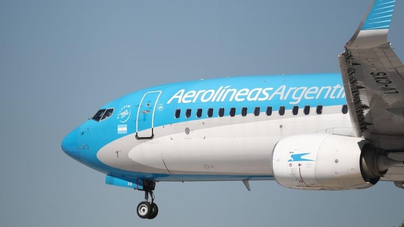 Se reanudaron las decisivas negociaciones entre Aerolíneas y los 3 sindicatos del ala dura.