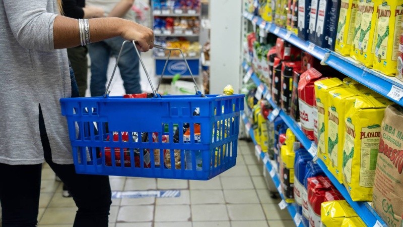 Las ventas en supermercados de Santa Fe acumularon 10 meses con caídas consecutivas.