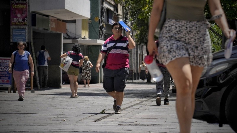 Cualquier alternativa es buena para evitar los 39 grados de este jueves.