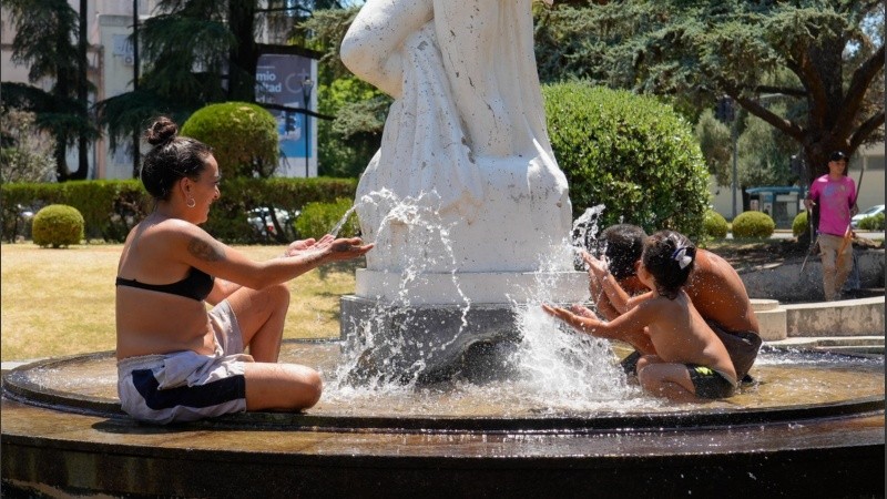 El calor no va a ceder y habrá que buscar formas de refrescarse.