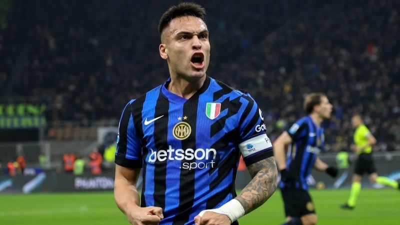 Lautaro grita el primer gol, que en rigor fue de Pongračić en contra.