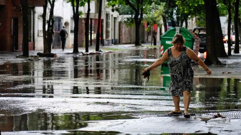 Piden a los vecinos cuidar la limpieza de la vía pública.