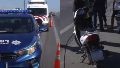 Accidente en Circunvalación: dos adultos y un niño cayeron de la moto cuando se les pinchó una rueda