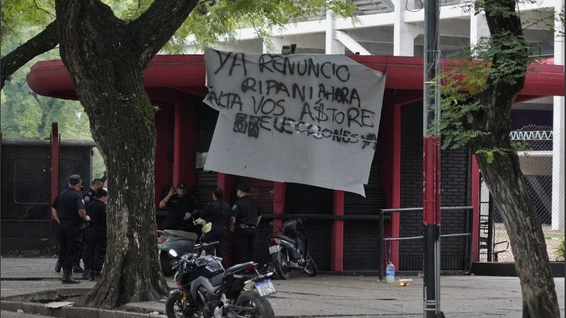 Una postal de la afueras del coloso este miércoles por la mañana.