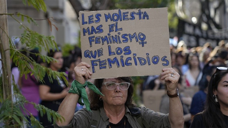 Las palabras en imágenes de la marcha por el 8M en Rosario.