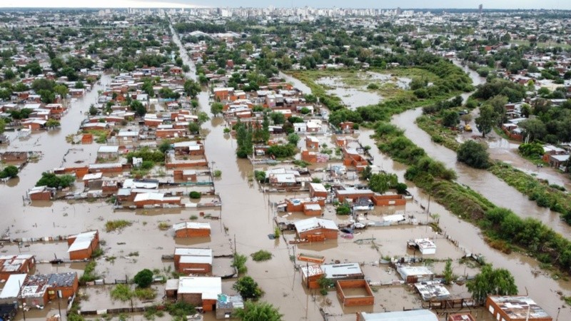 La inundación en Bahía Blanca dejó al menos 13 muertos.