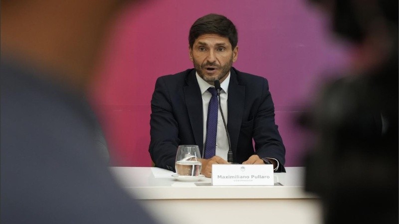 “Los argentinos tenemos que aprender a escucharnos, tenemos que dialogar. Si todos entendemos que tenemos la verdad absoluta, Argentina no va a poder avanzar”, manifestó Pullaro .