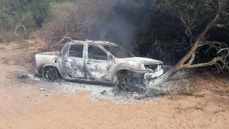 Un hombre que iba a visitar la tumba de su madre fue atacado por un enjambre de abejas, chocó y murió calcinado.