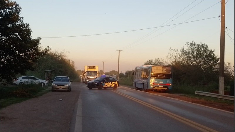 El hecho se dio en la intersección de las calles 25 de mayo y Los Naranjos.