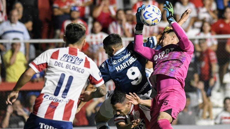 Racing le ganó a Unión por 1 a 0 en el estadio 15 de abril.